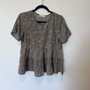 Paper Crane Boho Floral Patterned Gray Tiered Ruffle Women's Top